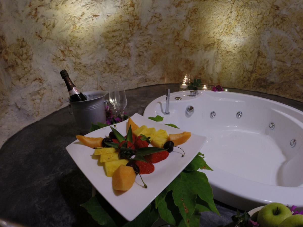 White Luxury Suite Ostuni By Gonewlocation Exterior foto